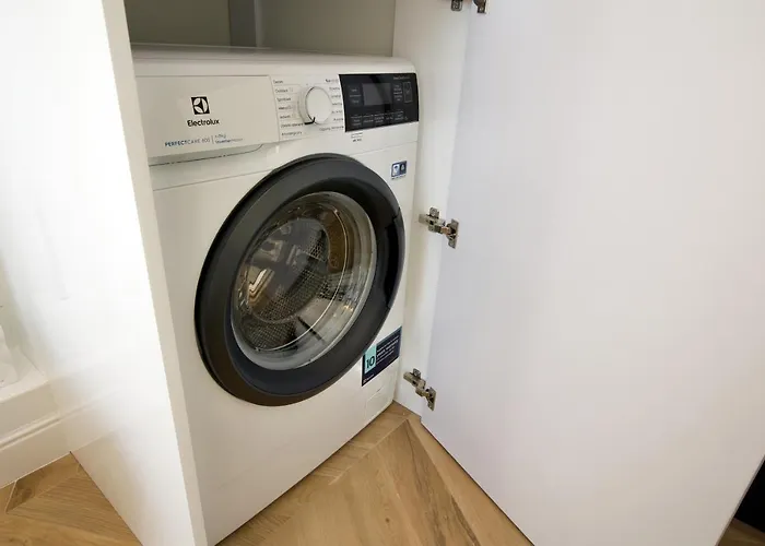 Botaniq #free Parking